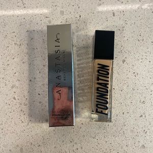 Anastasia Beverly Hills Luminous Foundation